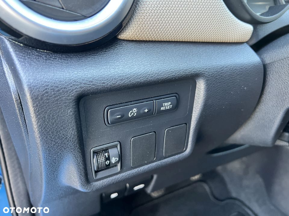 Nissan Micra 1.0 Acenta - 21