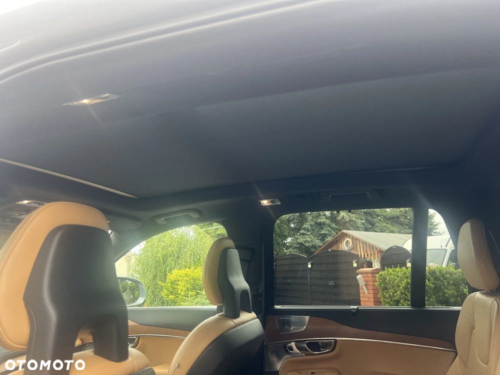 Volvo XC 90 - 26