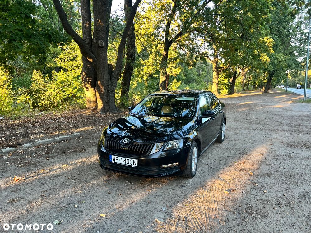 Skoda Octavia 1.6 TDI Ambition DSG - 1