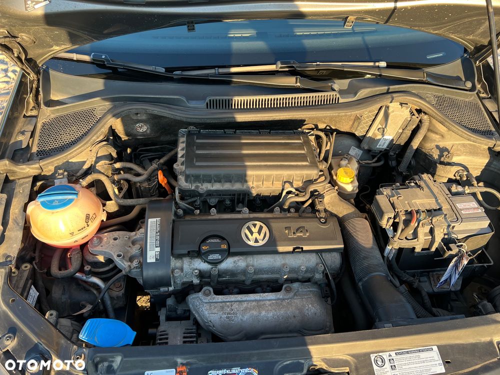 Volkswagen Polo 1.4 16V Comfortline - 21