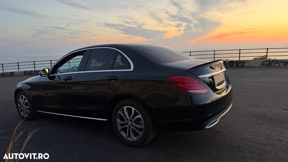 Mercedes-Benz C - 32