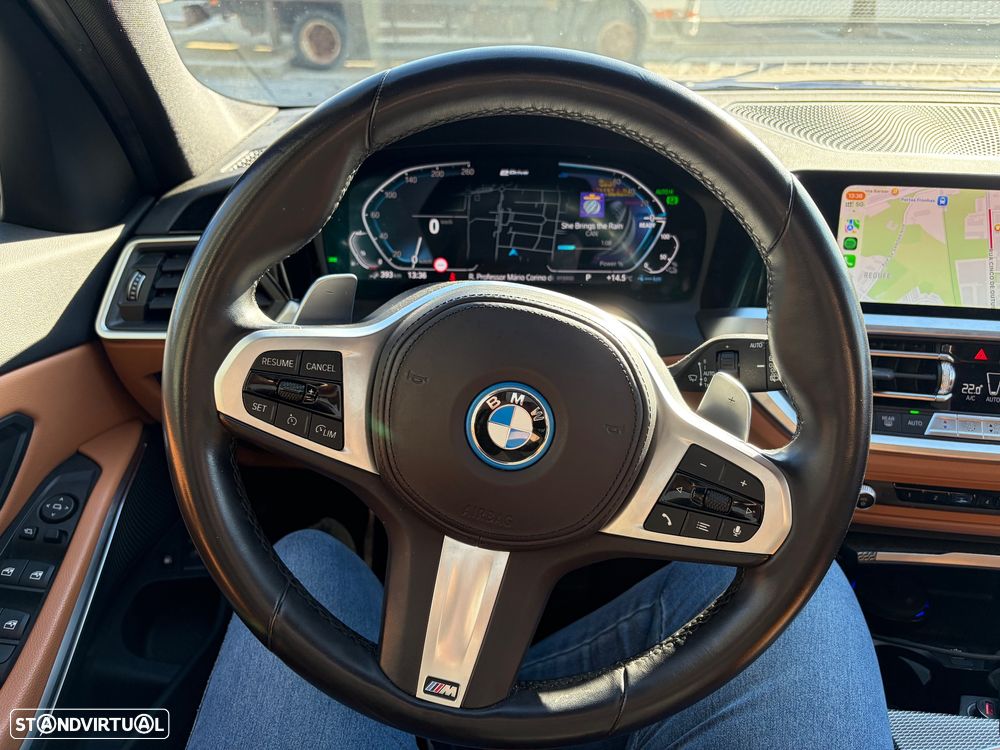 BMW 330 e Pack Desportivo M Auto - 9
