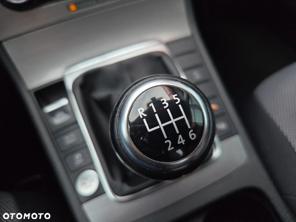 Volkswagen Passat 1.4 TSI BlueMotion Technology Highline - 28