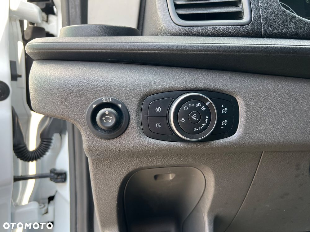 Ford transit - 25