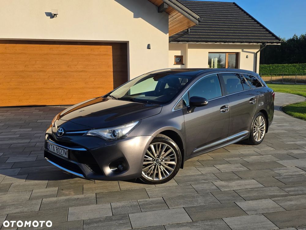 Toyota Avensis - 17