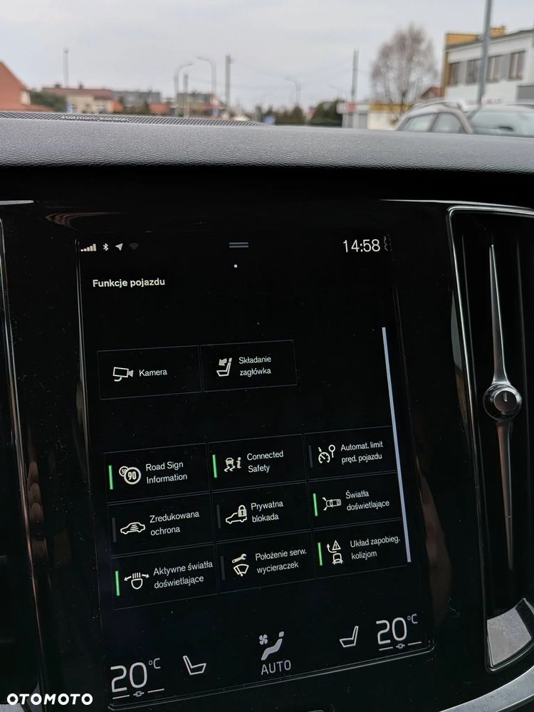 Volvo V60 Cross Country - 11