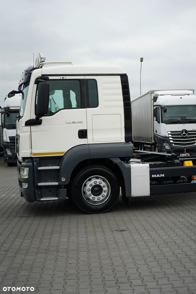 MAN TGS / 26.440 / E 5 / RETARDER / PEŁNY ADR / BDF / 7,15 M , 7,45 M / OŚ SKRĘTNA - 39