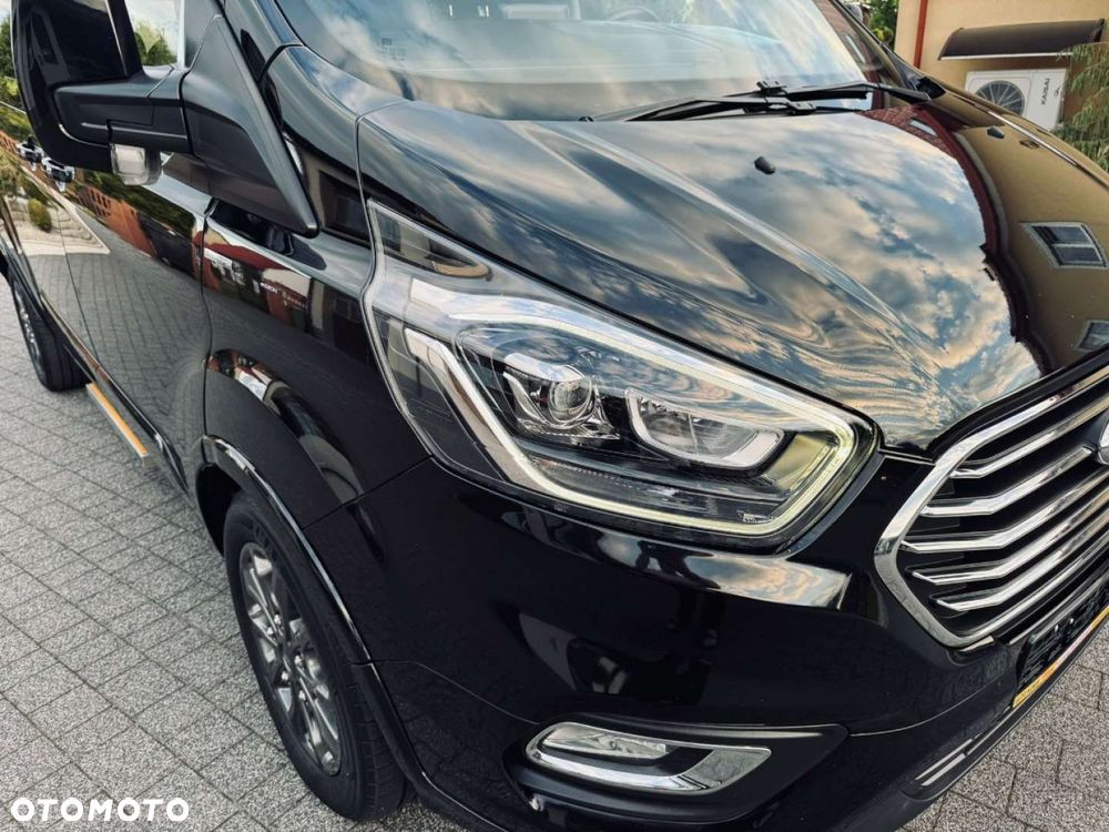 Ford Tourneo Custom - 24