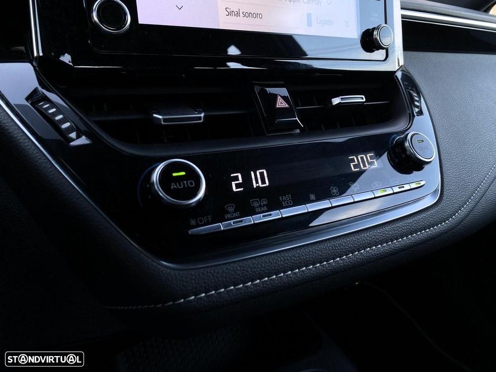 Toyota Corolla 1.8 Hybrid Comfort - 23