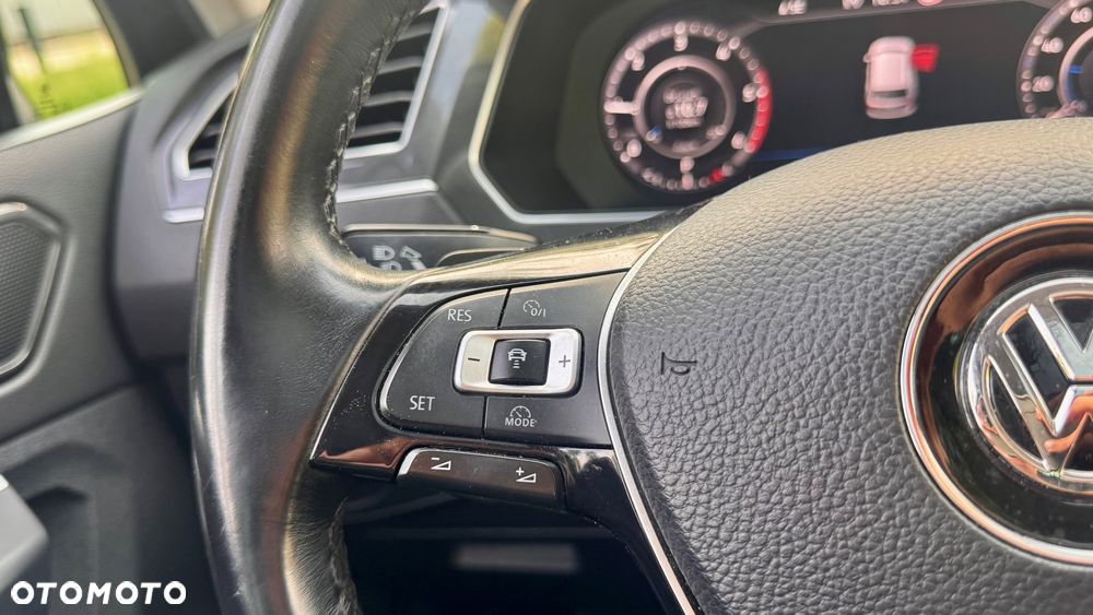 Volkswagen Tiguan 2.0 TDI SCR 4MOTION DSG Highline - 39