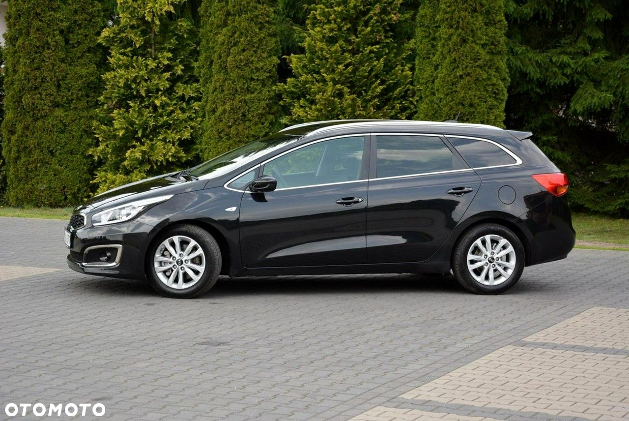 Kia Ceed 1.6 GDI ISG SW Platinum Edition - 4