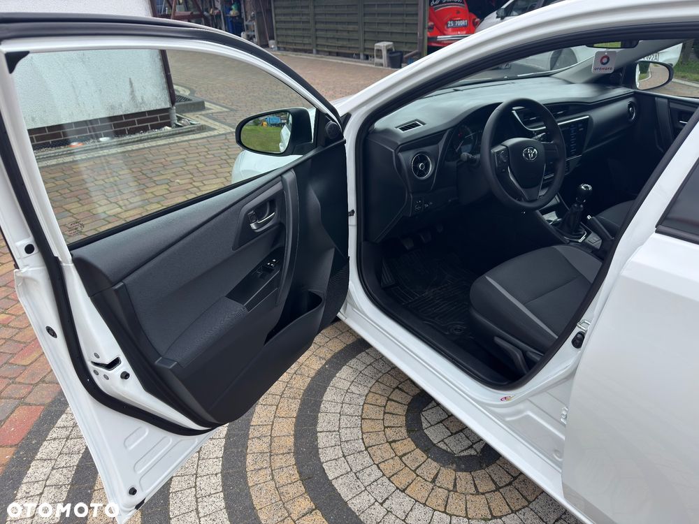 Toyota Auris 1.33 VVT-i Active - 29