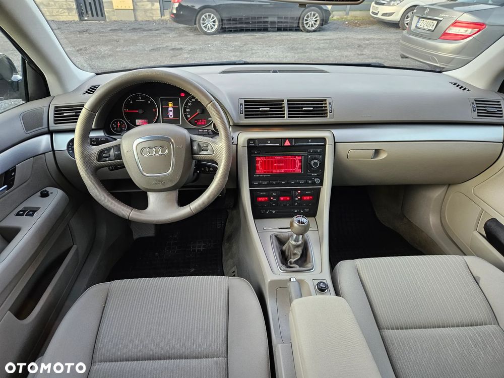 Audi A4 Avant 2.0 TDI - 10