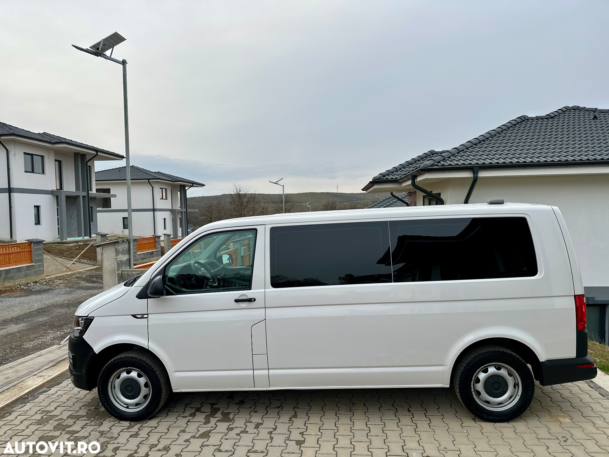 Volkswagen Transporter Kombi T6 2.0 TDI 110 kW LR - 3
