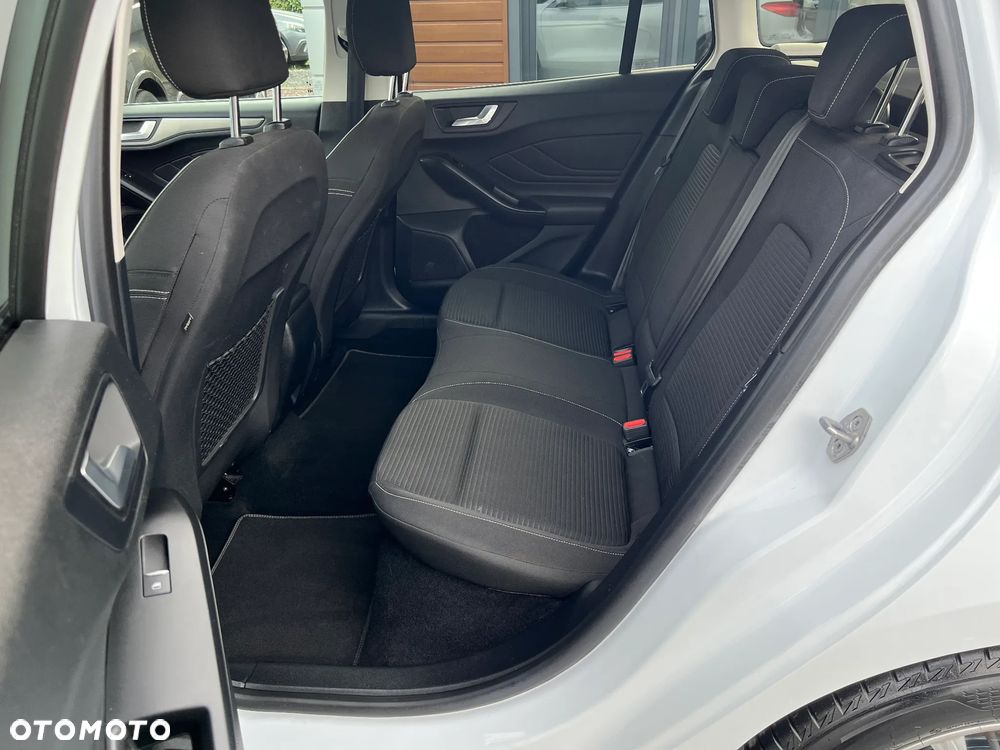 Ford Focus 1.5 EcoBlue STart-Stopp-System TITANIUM - 19
