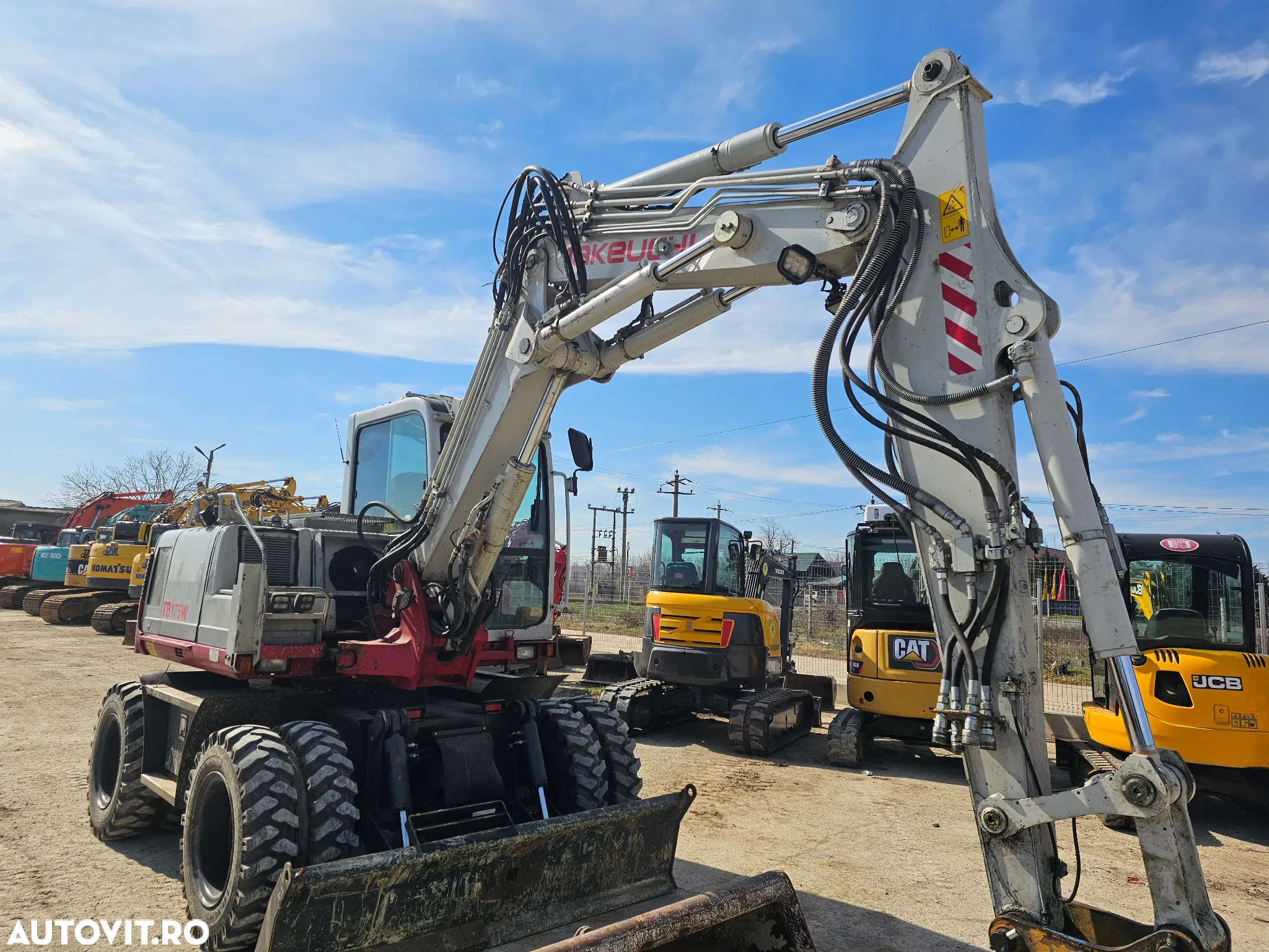 Takeuchi TB175W excavator pe roti 4 cupe  pe pneuri buldoexcavator - 9