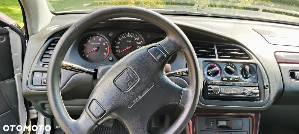 Honda Accord 1.8i S - 8