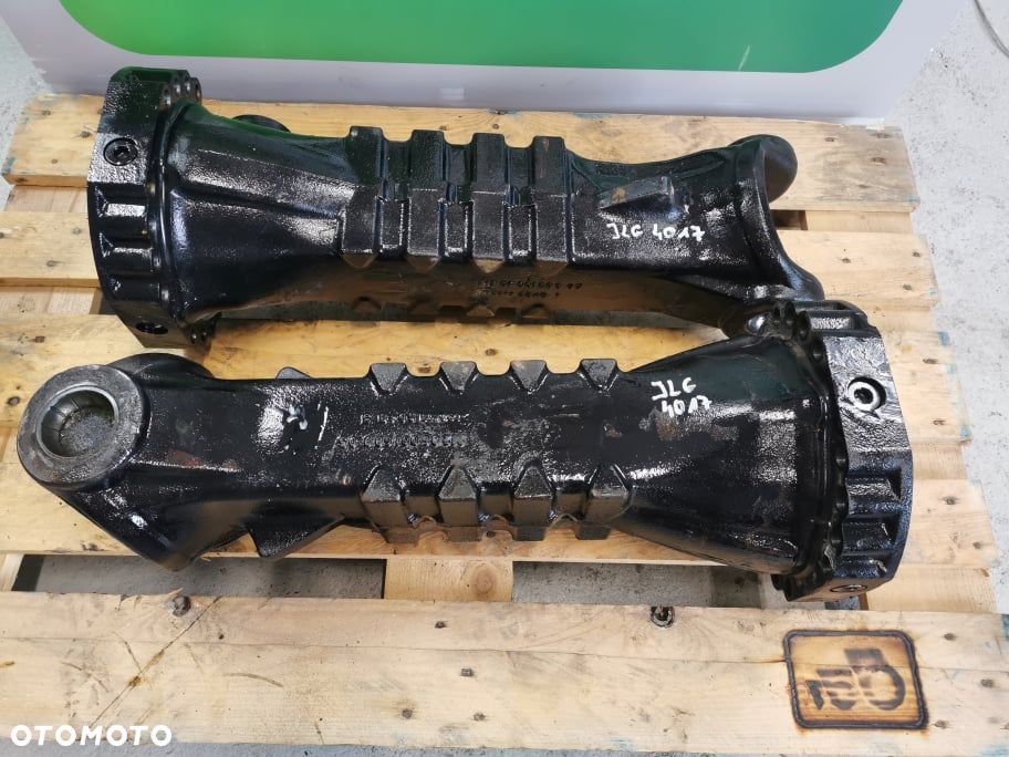 Pochwa mostu tylnego JLG 4017 PS {Spicer} - 2