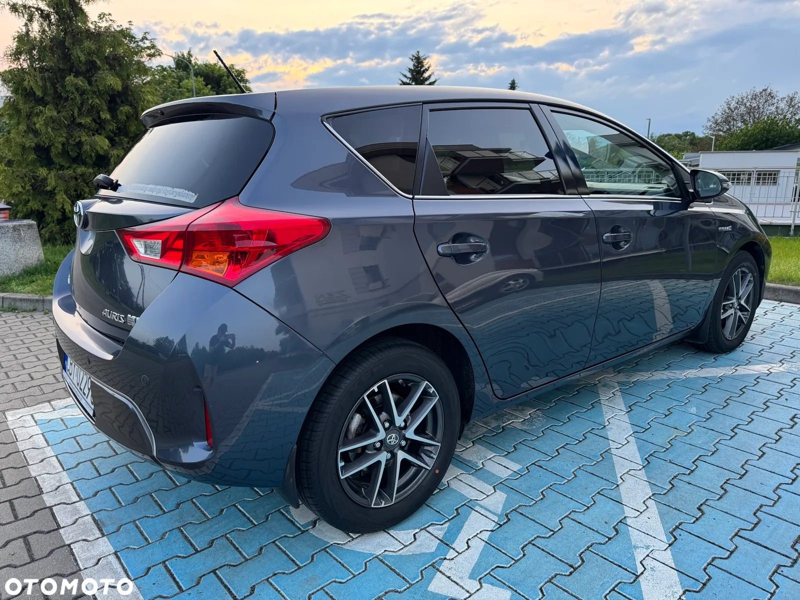 Toyota Auris Hybrid 135 Premium - 6