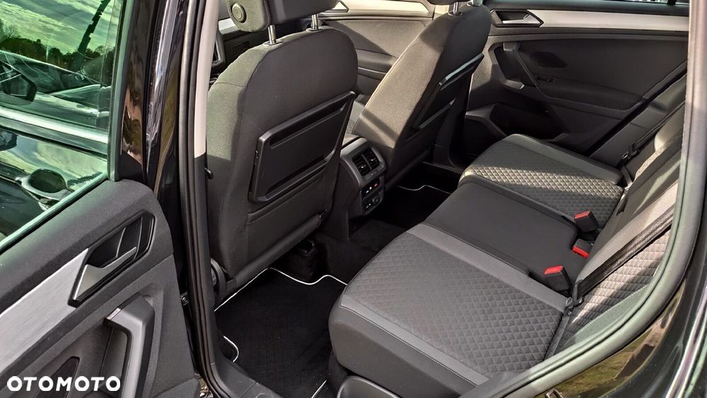 Volkswagen Tiguan - 10