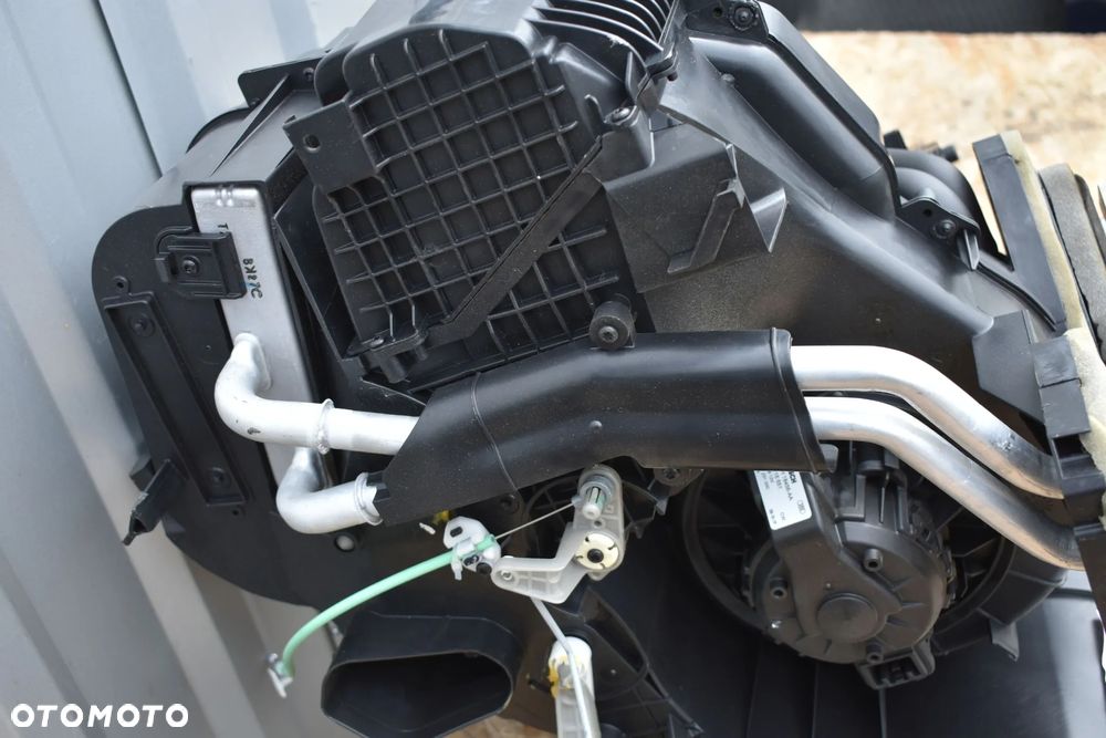 NAGRZEWNICA KOMPLETNA FORD FIESTA Mk7 1.4 16V 2008r. 8V51-19B555-AG - 5