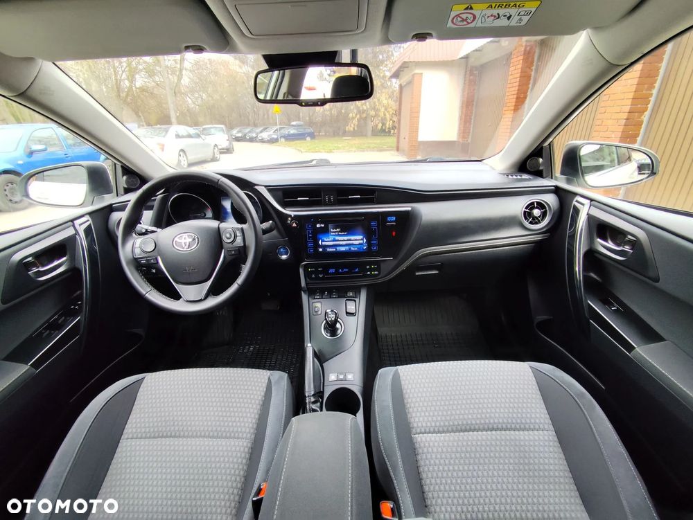 Toyota Auris - 10