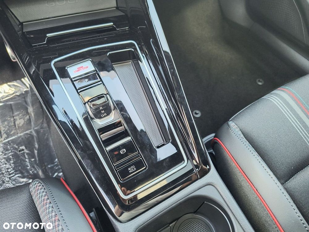 Volkswagen Golf - 17
