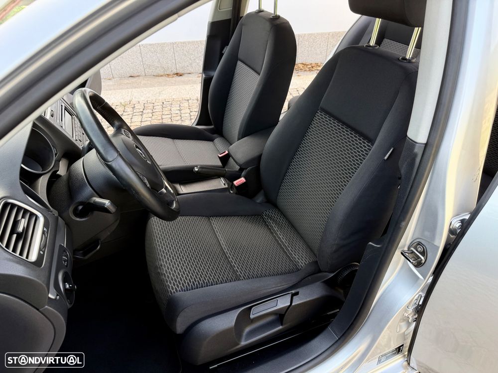 VW Golf 1.6 TDi Highline - 18