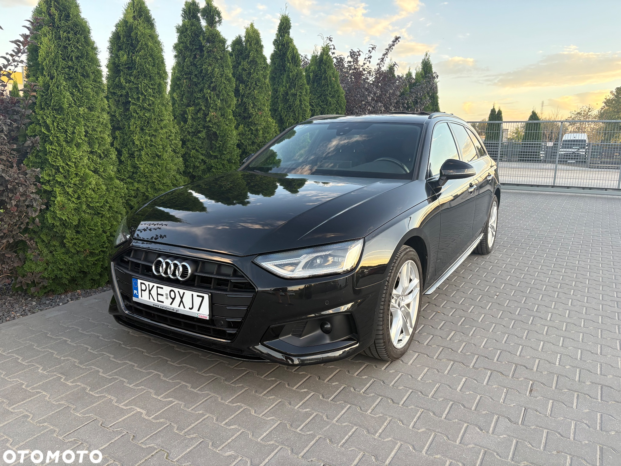 Audi A4 Avant 40 TDI Sport S tronic - 4
