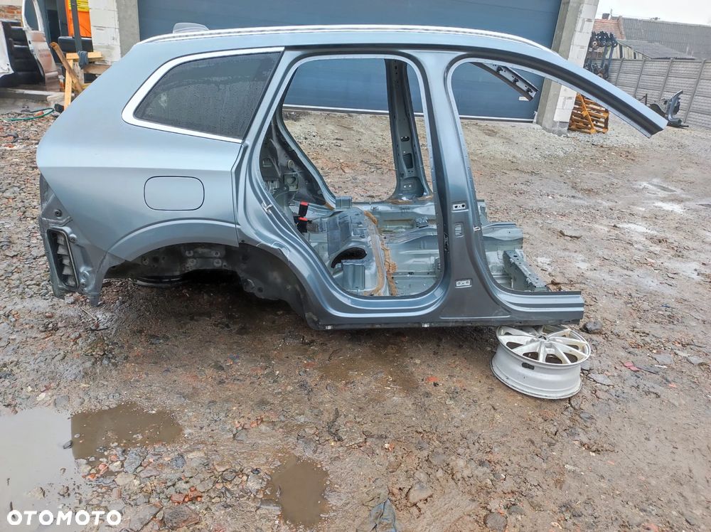 ĆWIARTKA BŁOTNIKA PRAWY TYŁ VOLVO XC60 II 2 - 1