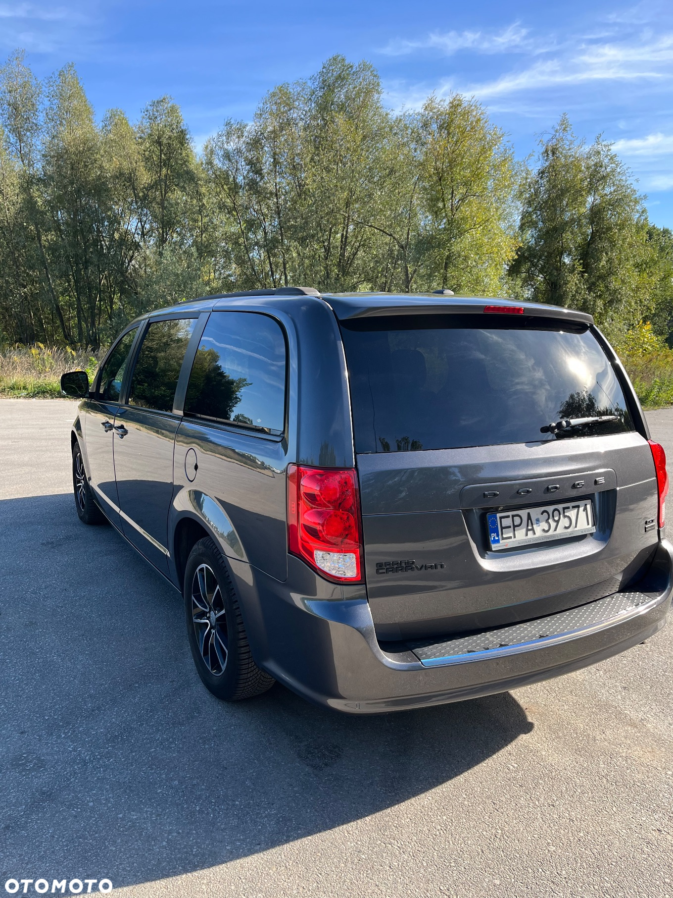 Dodge Grand Caravan - 5