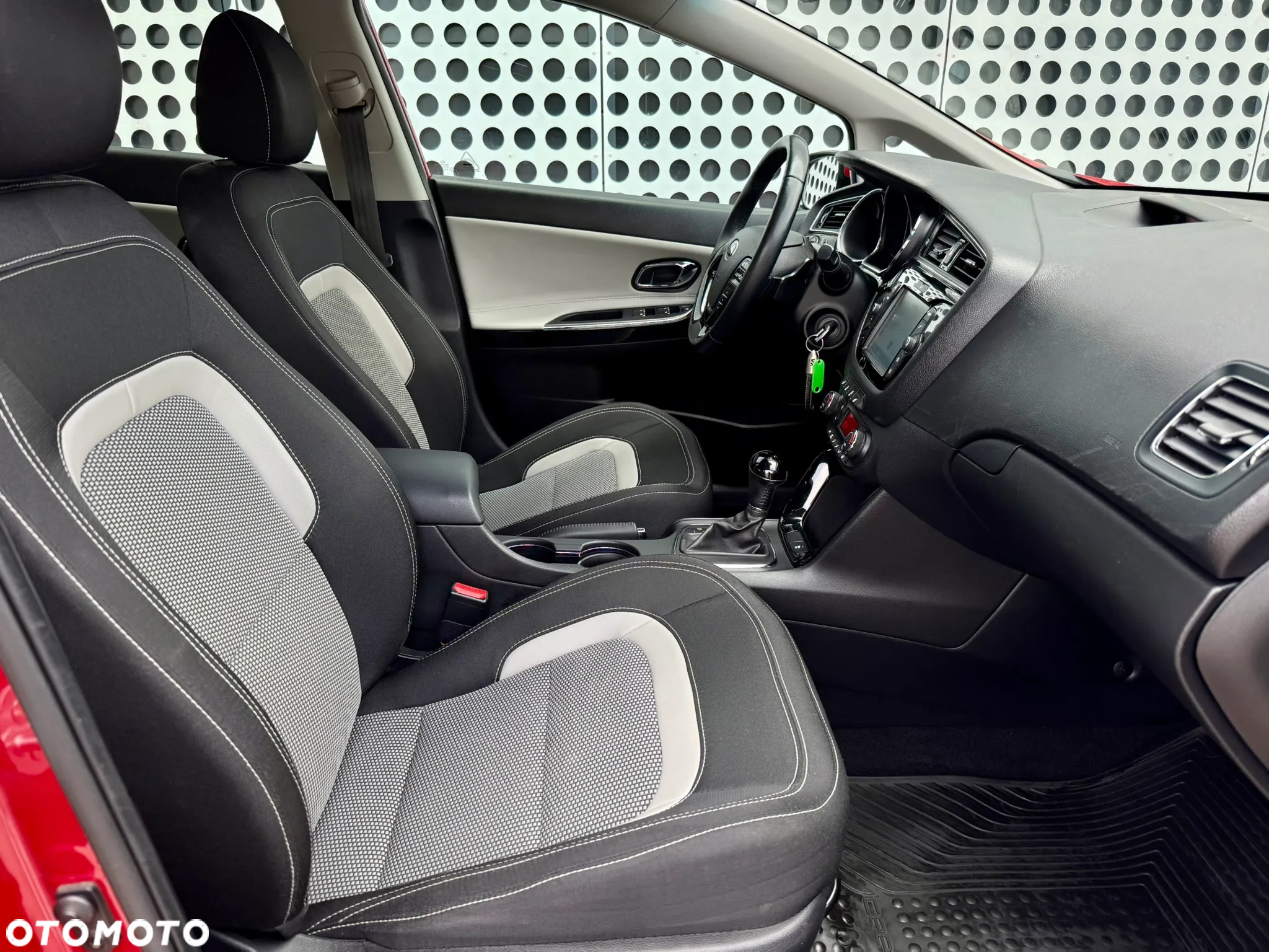 Kia Ceed Cee'd 1.6 GDI L Business Line DCT - 13