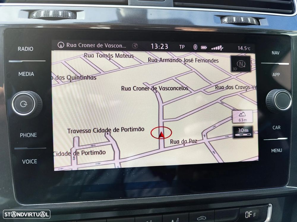 VW Golf Variant 1.6 TDi Confortline - 19