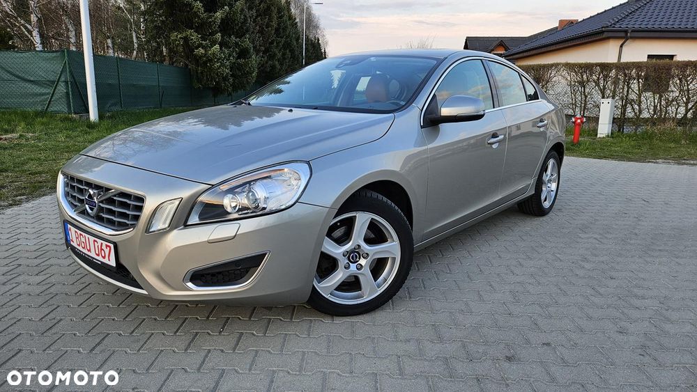 Volvo S60 D3 Summum - 9