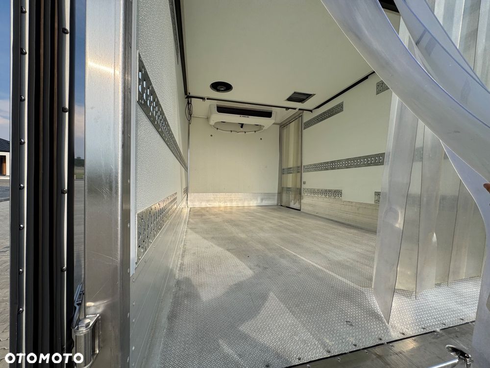Iveco Daily‼️72C18‼️2021r 3.0 HI-MATIC Chłodnia/Mroźnia zakres -32C THERMO KING V-500 MAX Źródło Zasilania 400V Grube Ściany/Podłoga Przegroda komorowa‼️ Full LED na bliźniaku Salon Polska DMC7200kg - 15