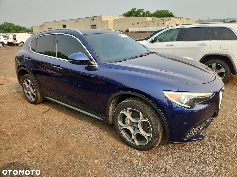 Alfa Romeo Stelvio - 3