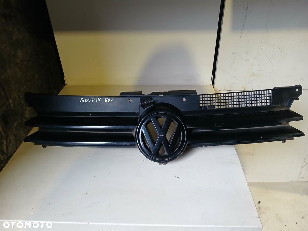 Volkswagen Golf IV Grill - 1