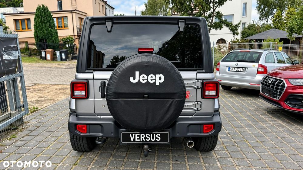 Jeep Wrangler - 5