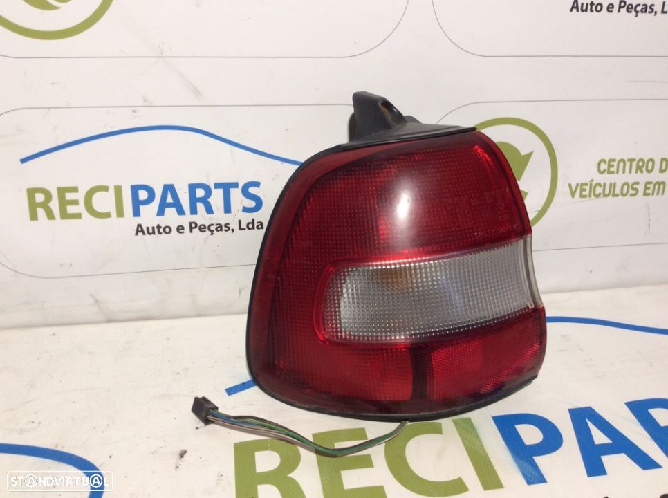 Farolins trás Suzuki Baleno - 1
