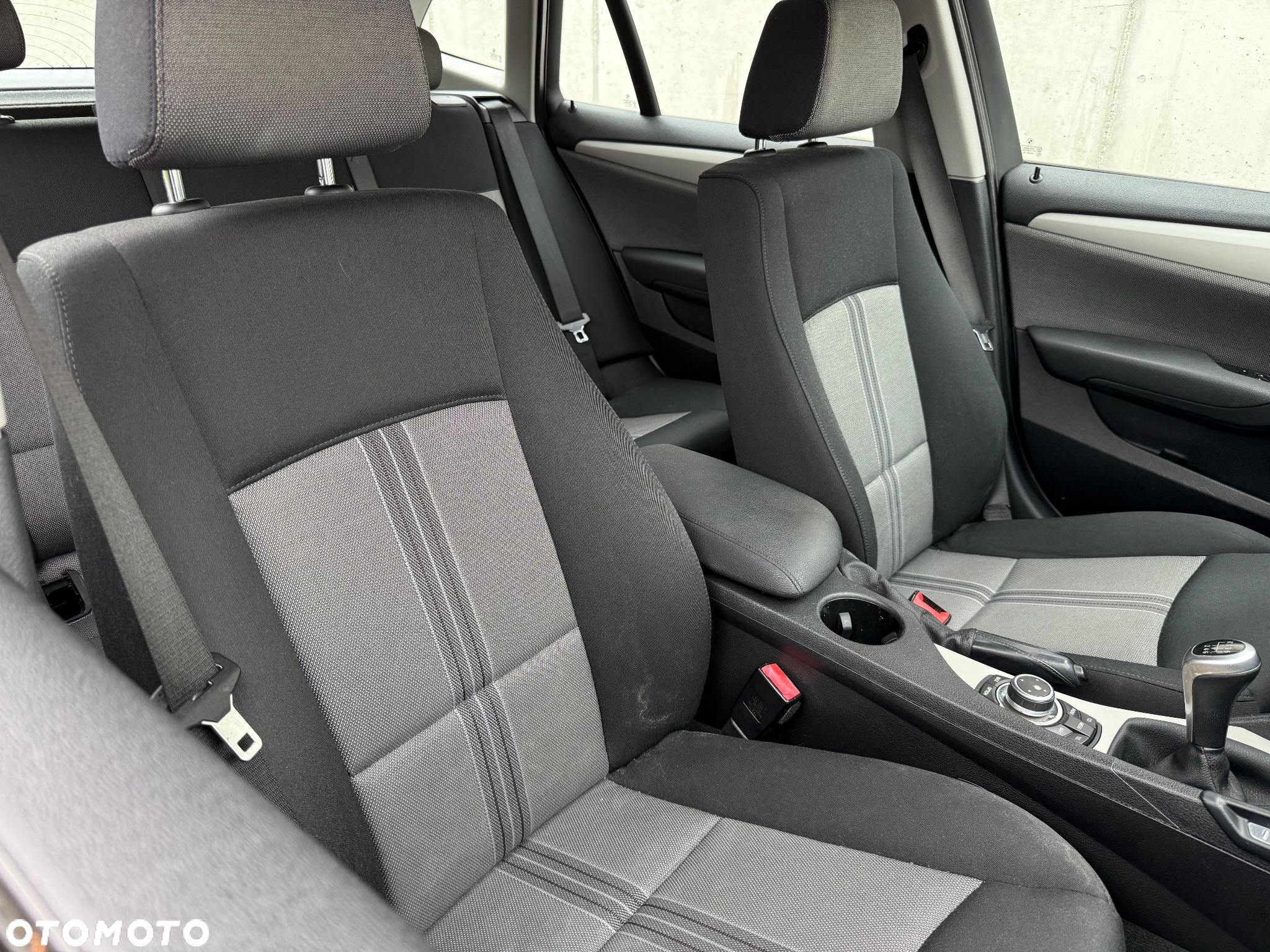 BMW X1 xDrive20i - 18