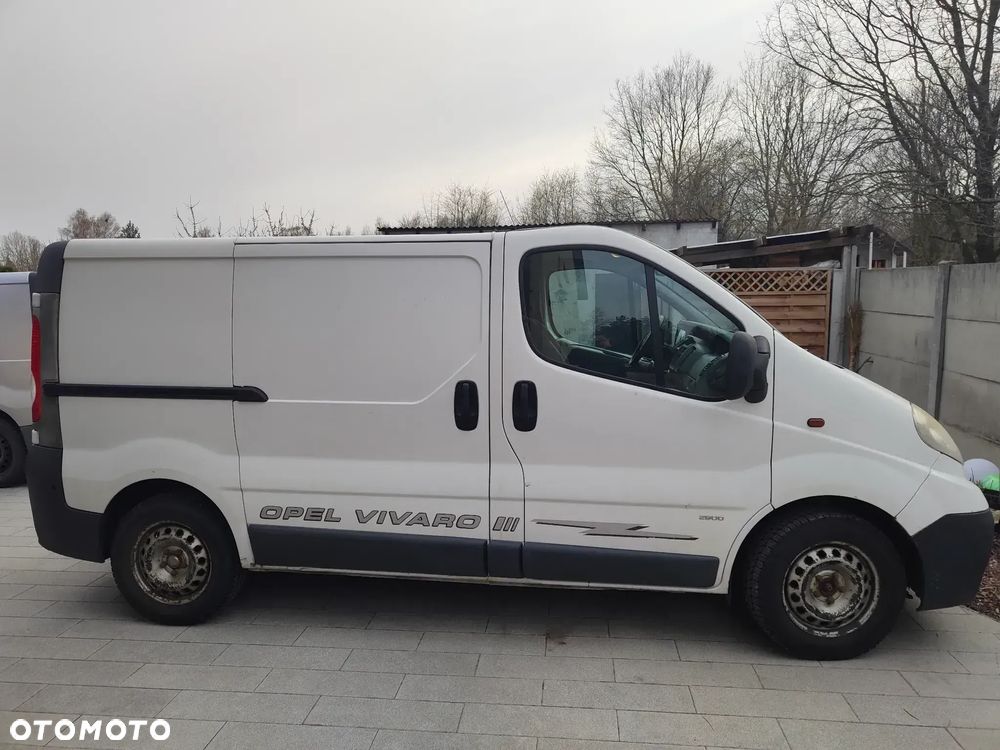 Opel Vivaro - 2