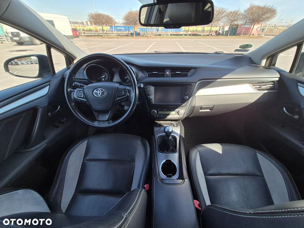 Toyota Avensis 2.0 D-4D Prestige - 13