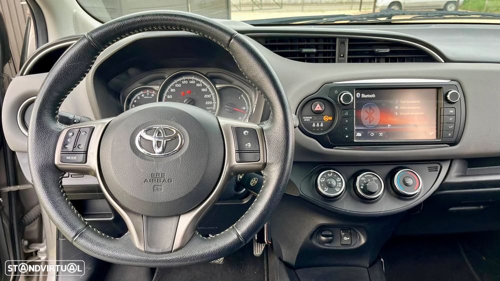Toyota Yaris 1.0 VVT-i Comfort+P.Style - 9