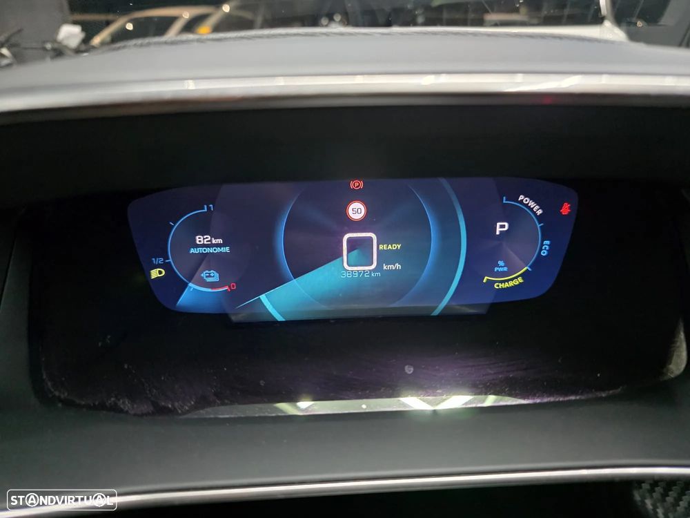 Peugeot e-2008 50 kWh Allure Pack - 17