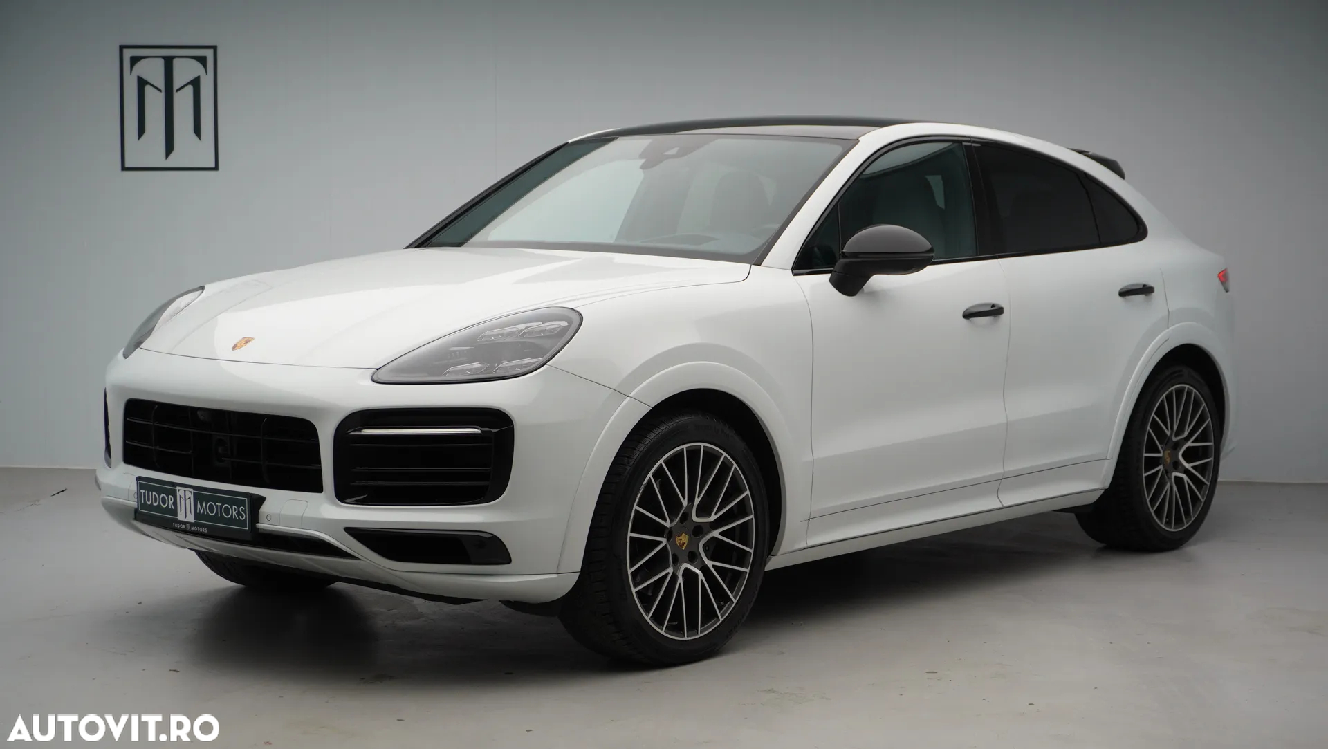 Porsche Cayenne Coupe Standard - 3