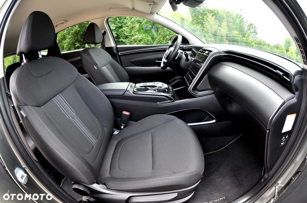 Hyundai Tucson 1.6 T-GDi HEV Executive 2WD - 24