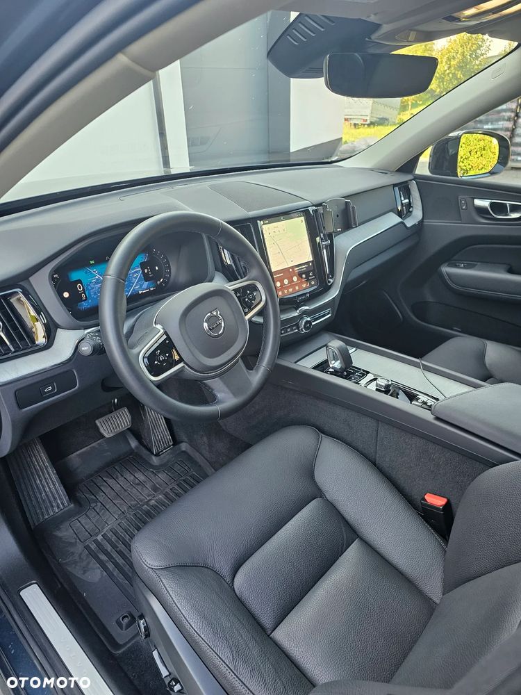 Volvo XC 60 B5 B AWD Plus Dark - 10