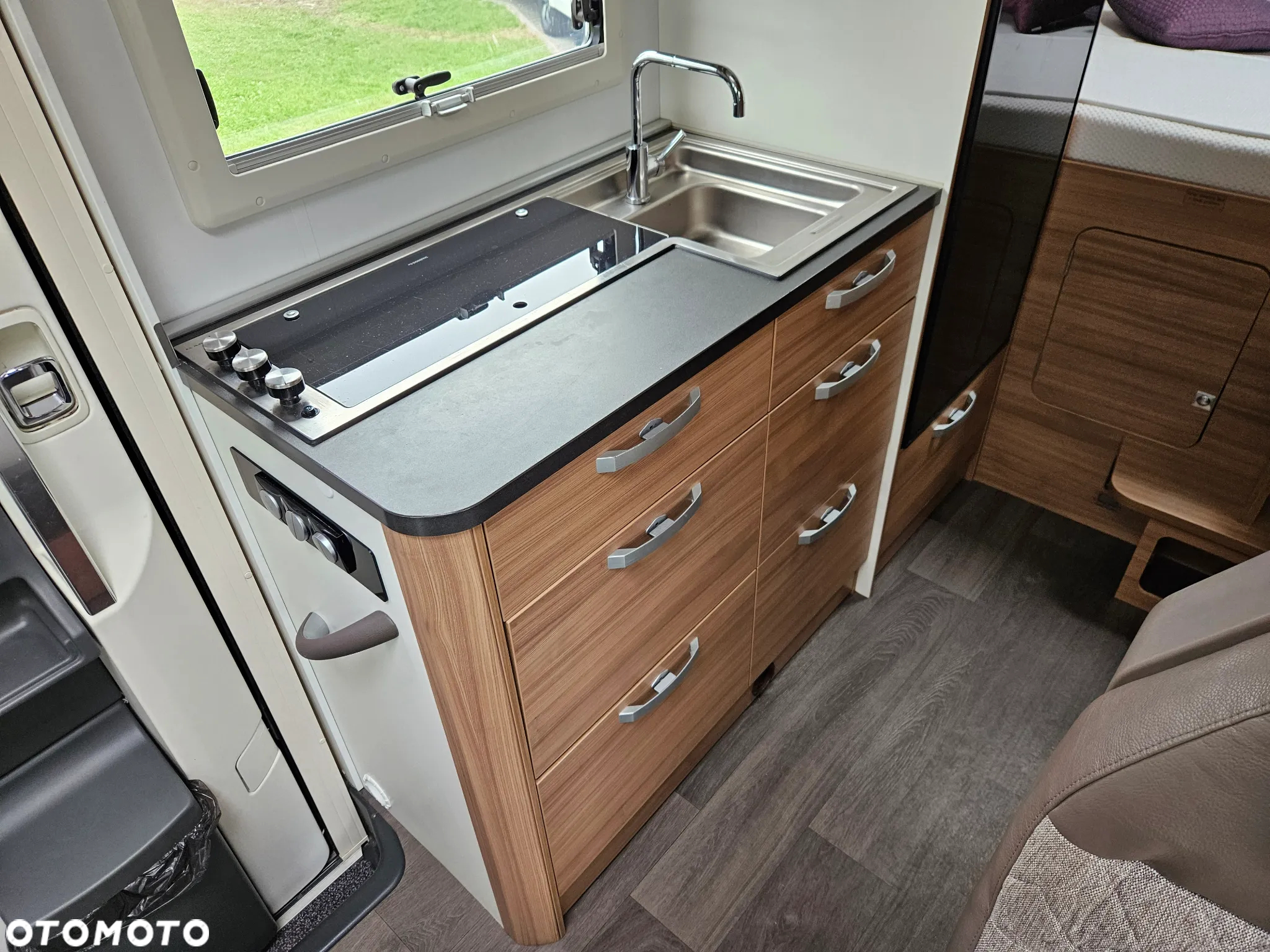 Adria Coral XL 600DP - 12