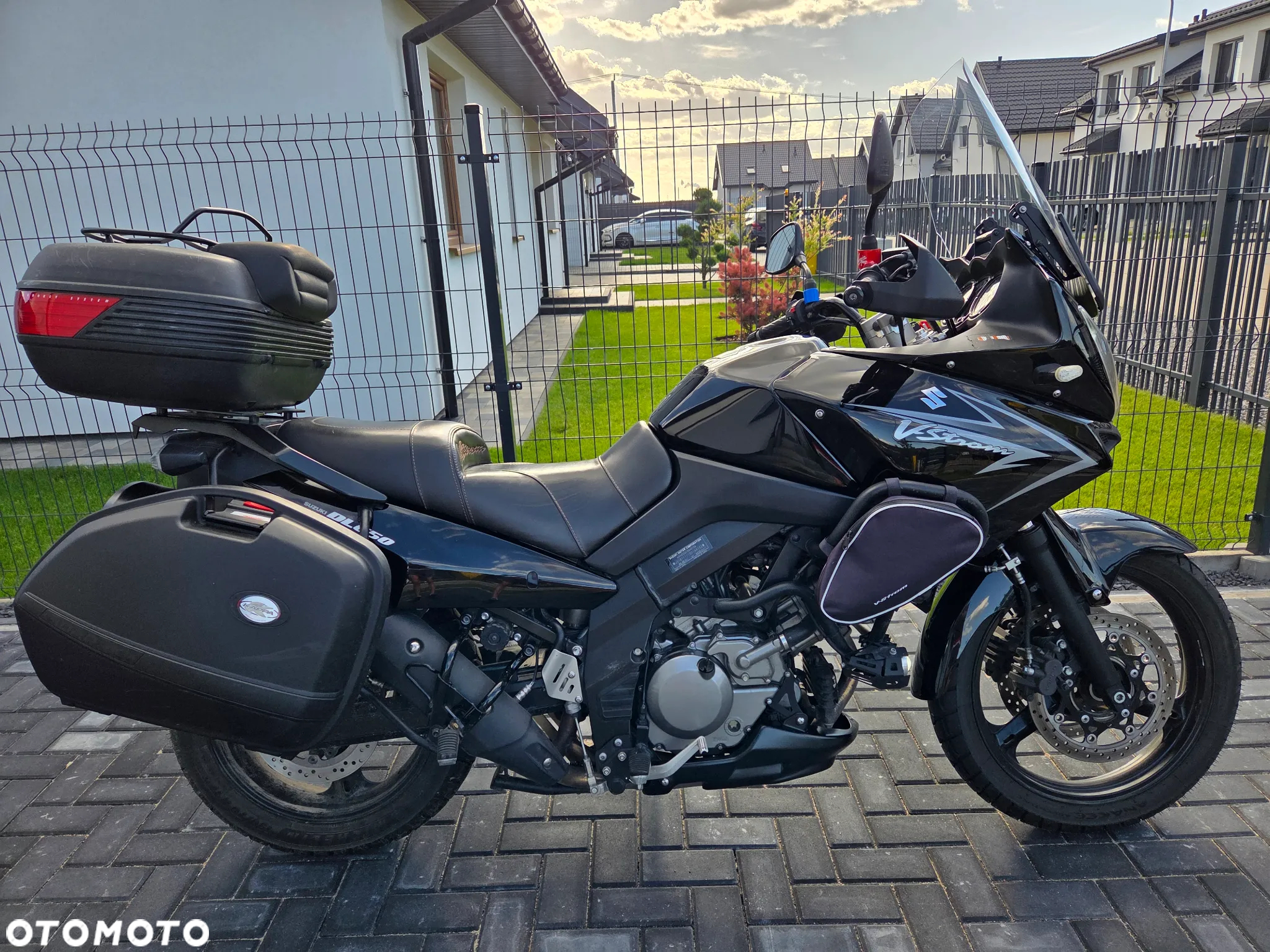 Suzuki V-STROM - 2