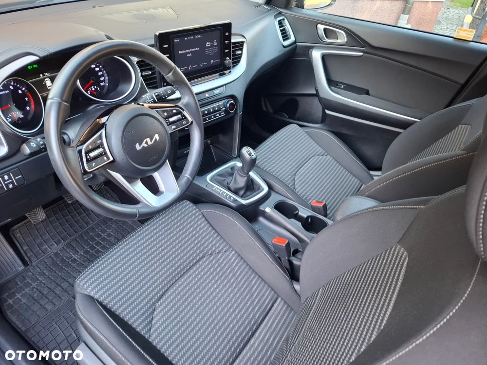 Kia Ceed 1.5 T-GDI M - 16
